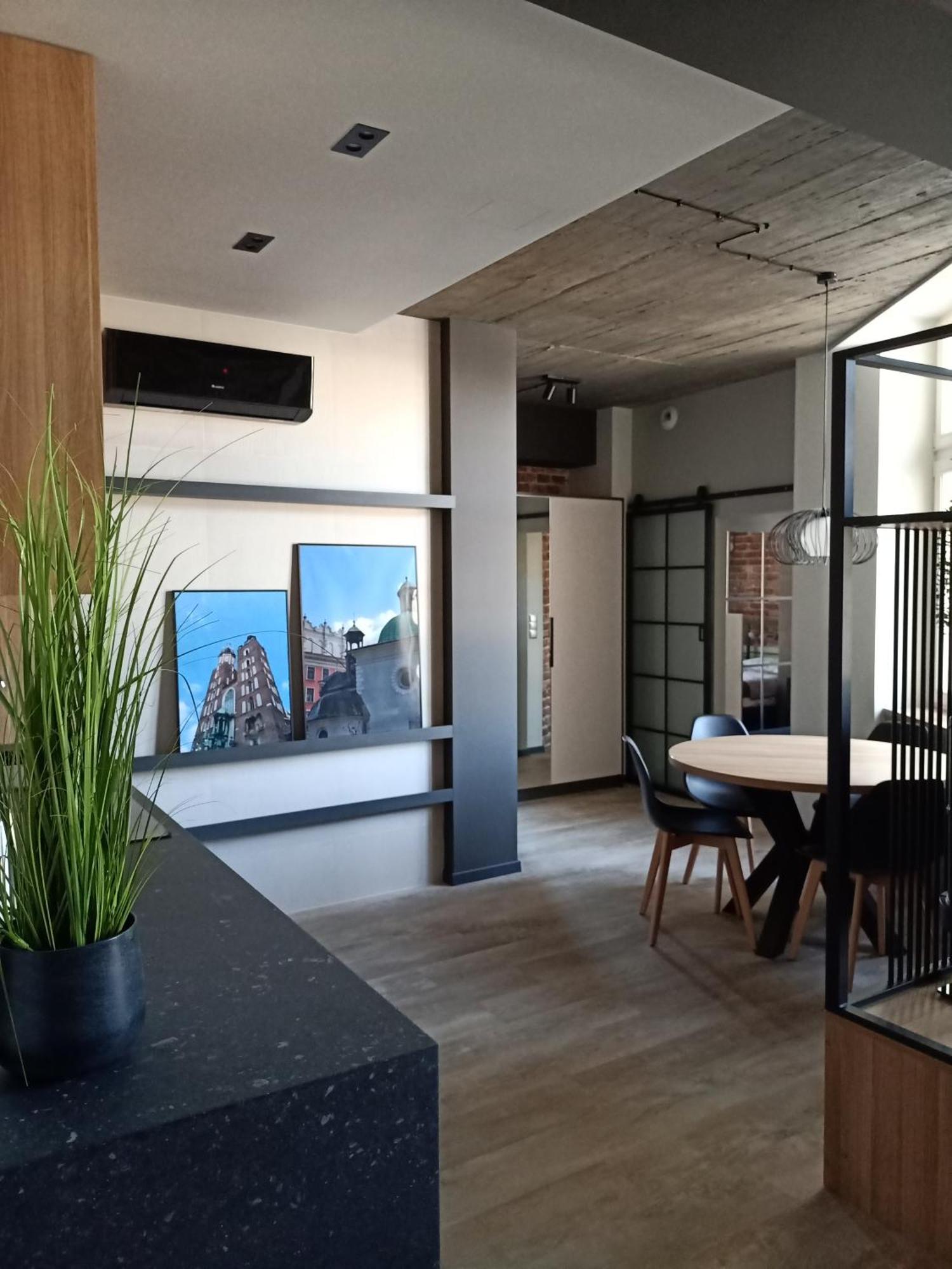 Apartments In The Heart Of The City คราคูฟ ภายนอก รูปภาพ